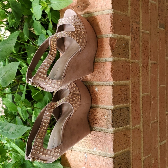 Zigi Soho Shoes - Zigi soho wedges size 8.5